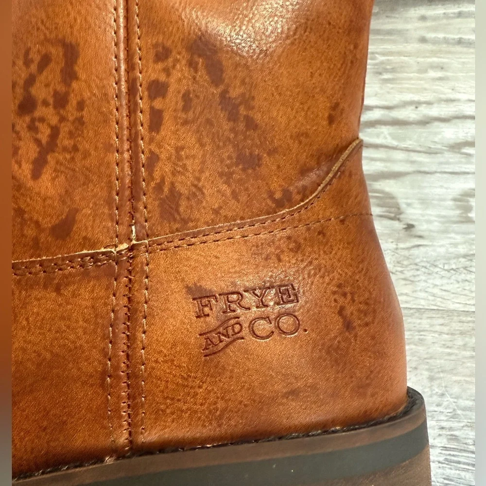 FRYE AND CO. stylish brown